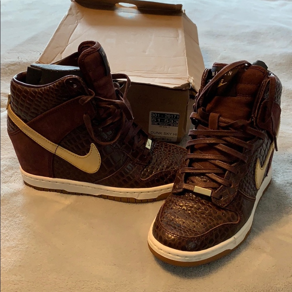 Women’s Nike Sky Hi Dunks City: Milan